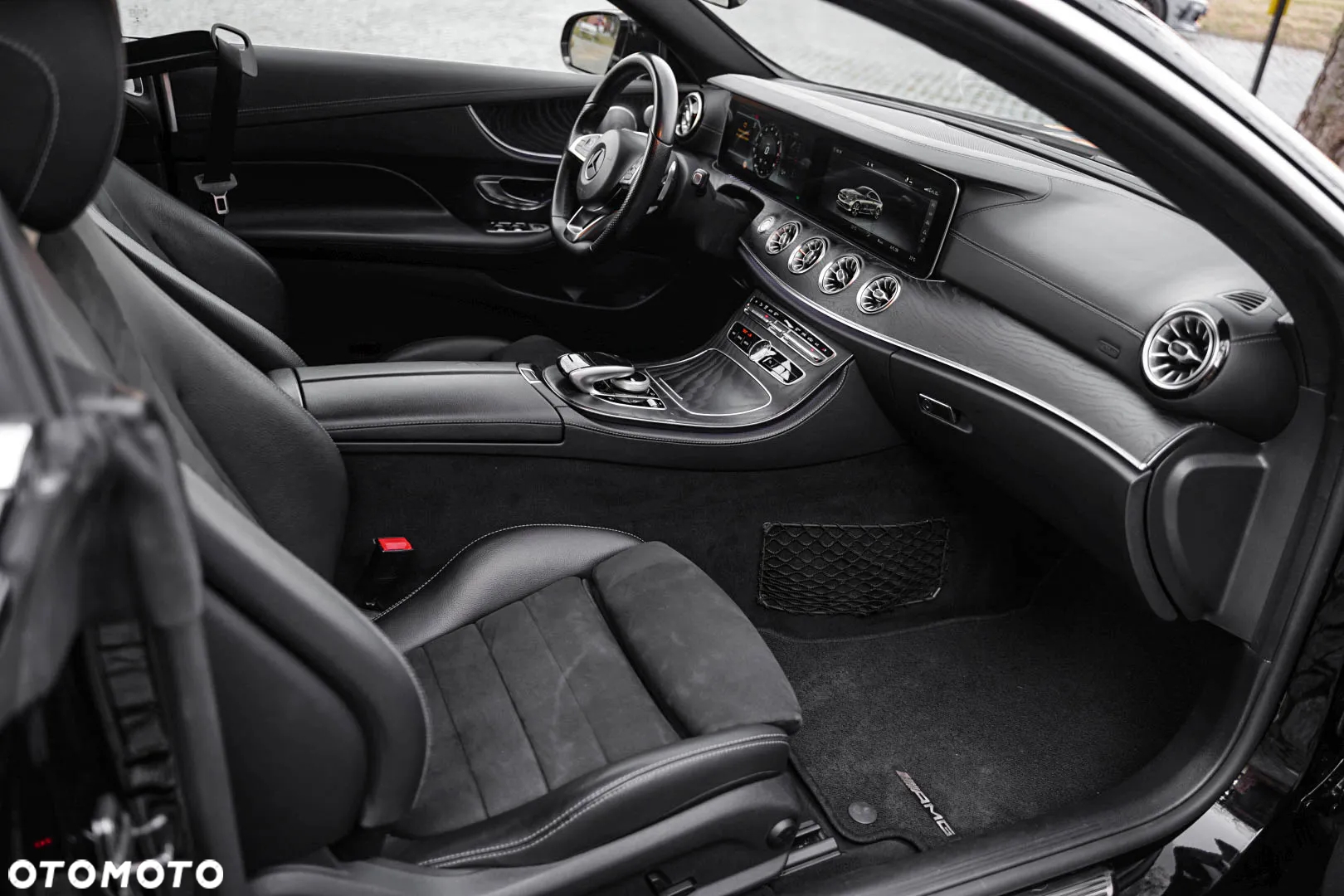 Mercedes-Benz Klasa E 200 Coupe 9G-TRONIC - 26