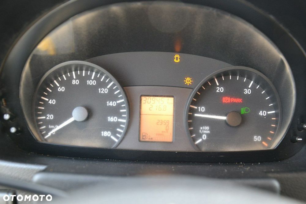 Mercedes-Benz Sprinter - 17