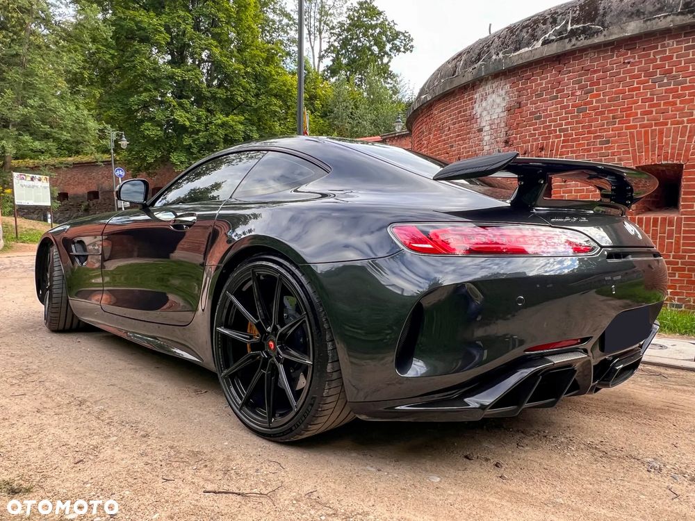 Mercedes-Benz AMG GT R - 26