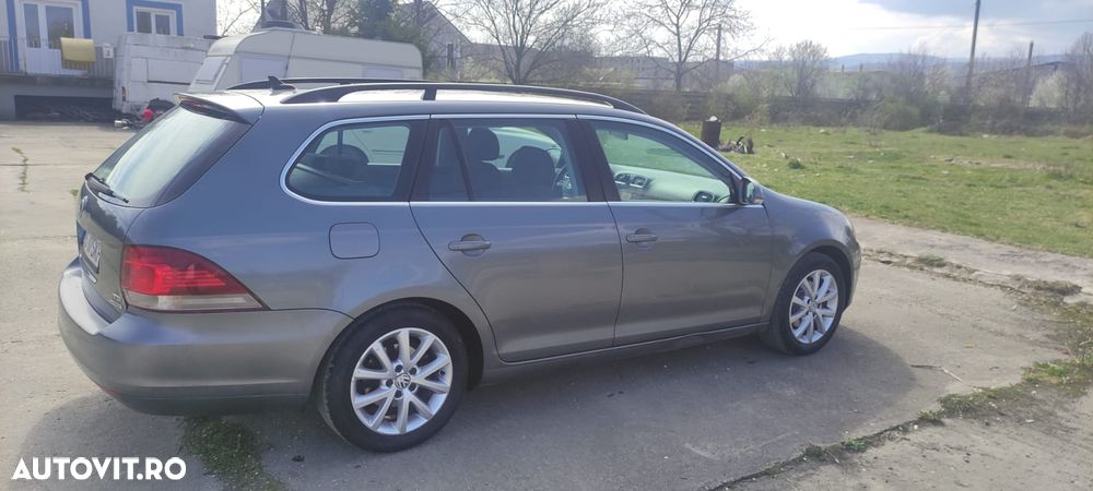 Volkswagen Golf 1.6 TDI DPF Comfortline - 8