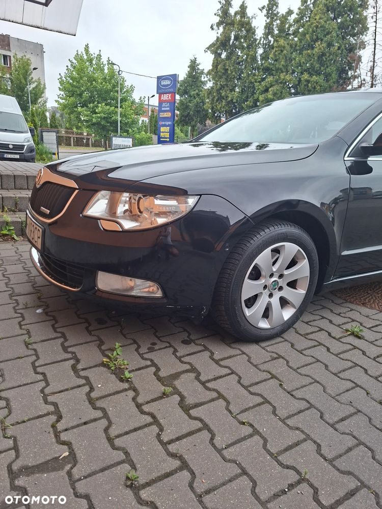 Skoda Superb 1.6 TDI Ambition Greenline - 4