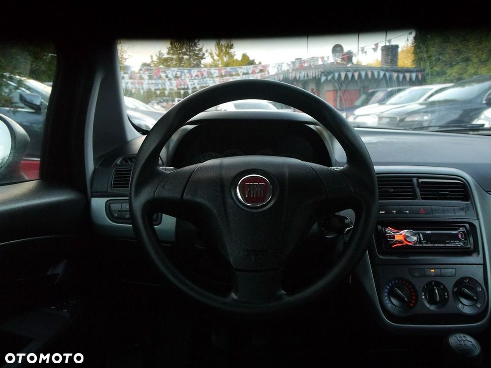 Fiat Punto - 18