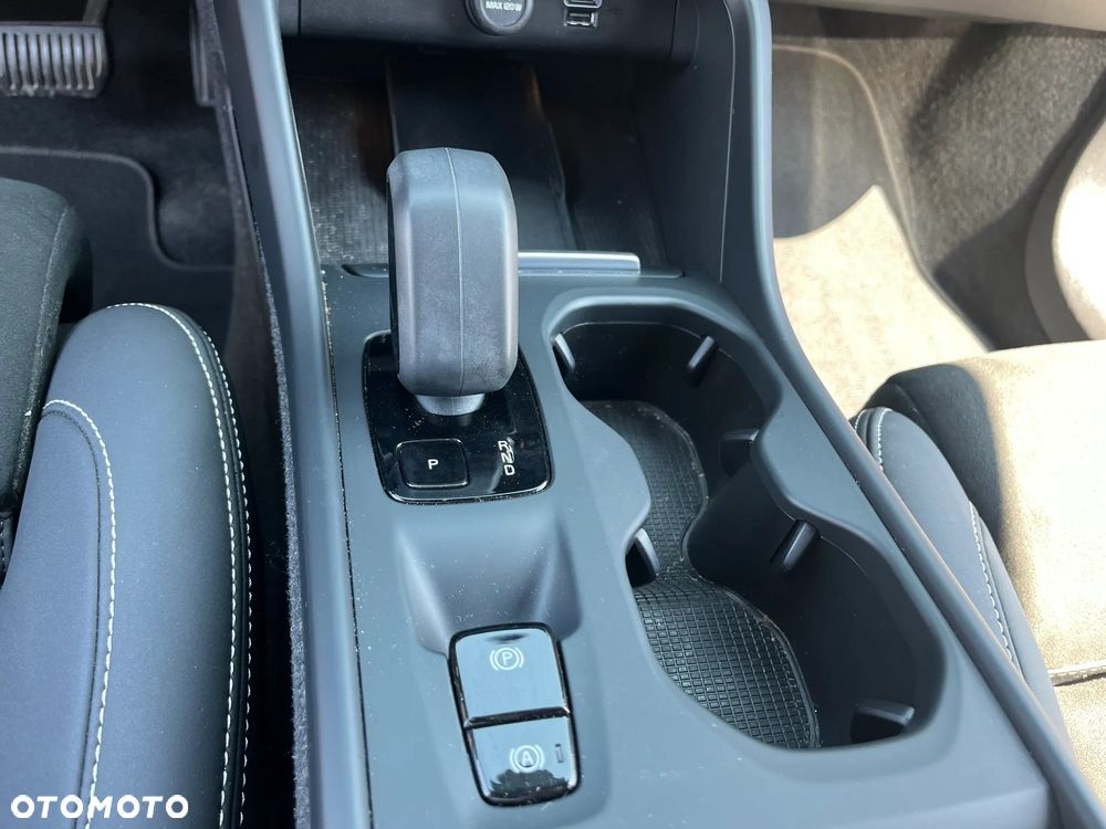 Volvo XC 40 T2 Core - 33