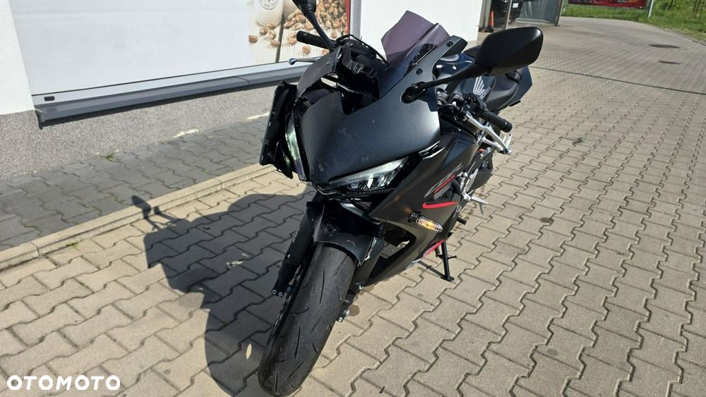 Honda CBR - 6