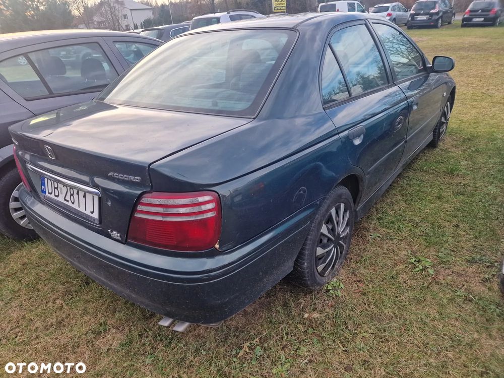 HONDA ACCORD 2000 1.6 Benzyna 85 kW 116 KM  - cały na części - 2