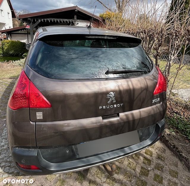 Peugeot 3008 2.0 HYbrid4 - 5
