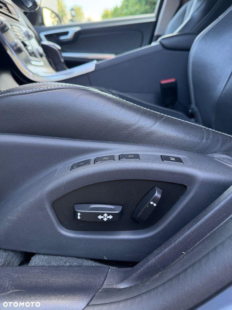 Volvo V60 D2 Geartronic Summum - 7
