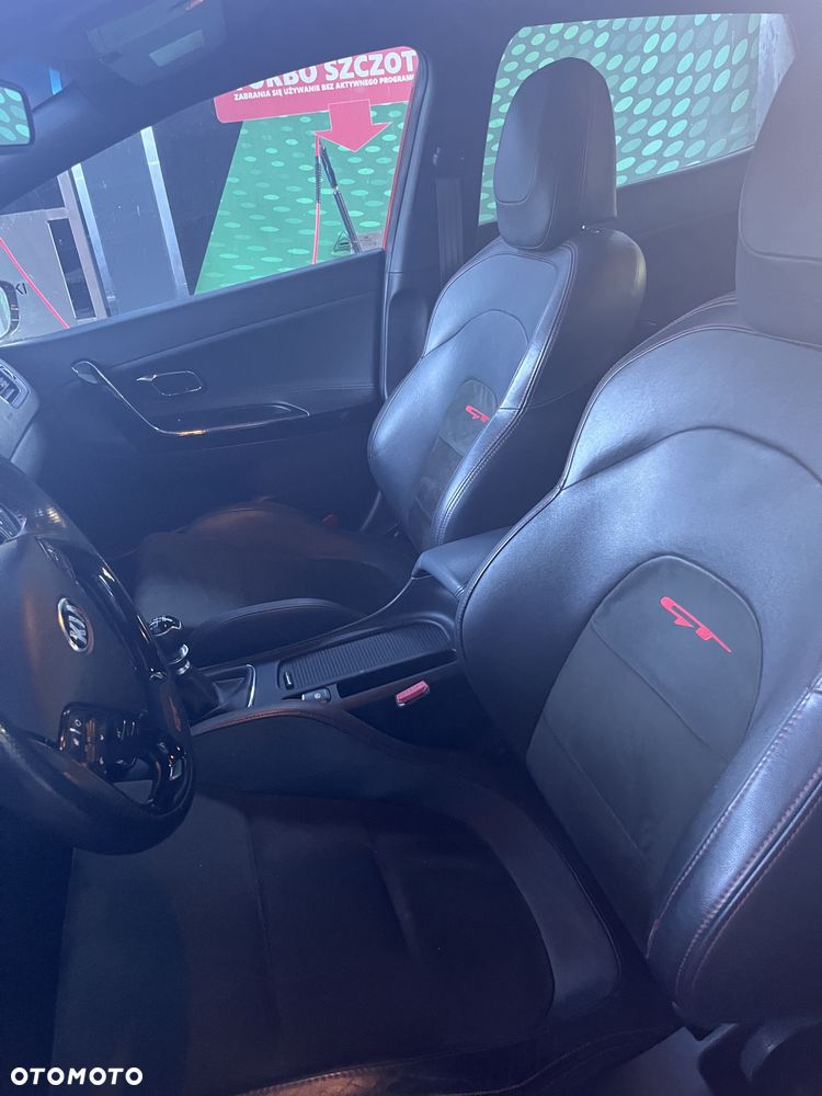 Kia Ceed - 6