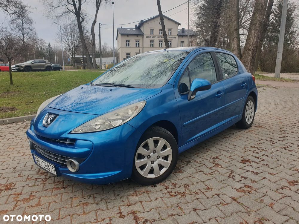 Peugeot 207 HDi FAP 90 (Blue Lion) Tendance - 1