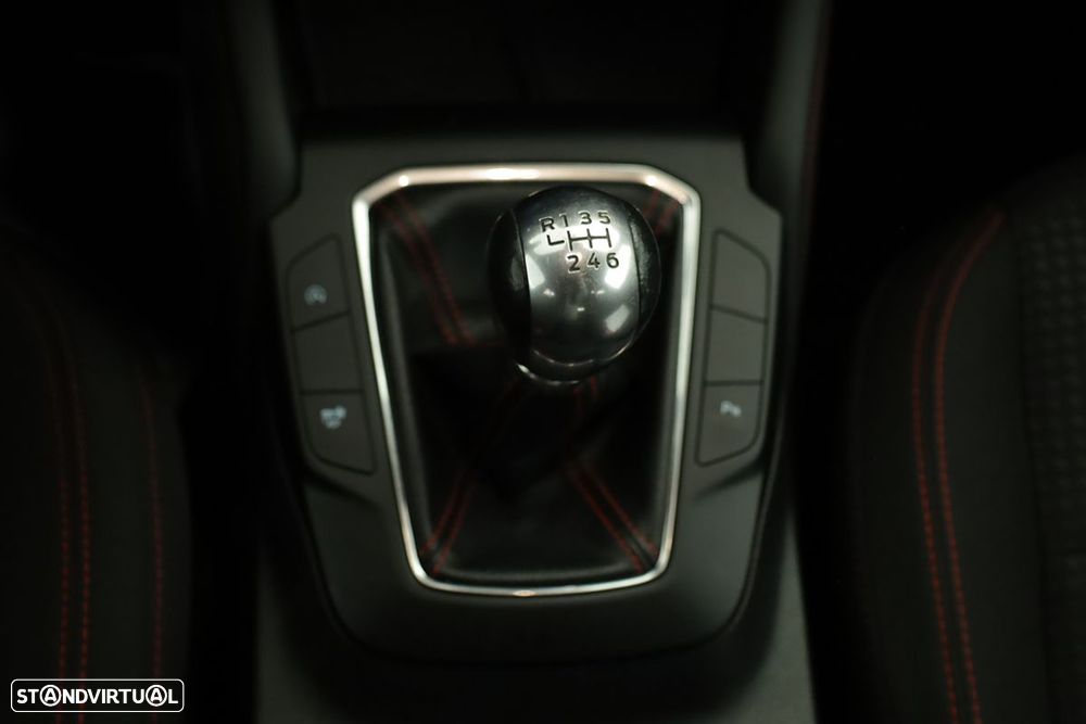 Ford Kuga 1.5 TDCi EcoBlue ST-Line - 14