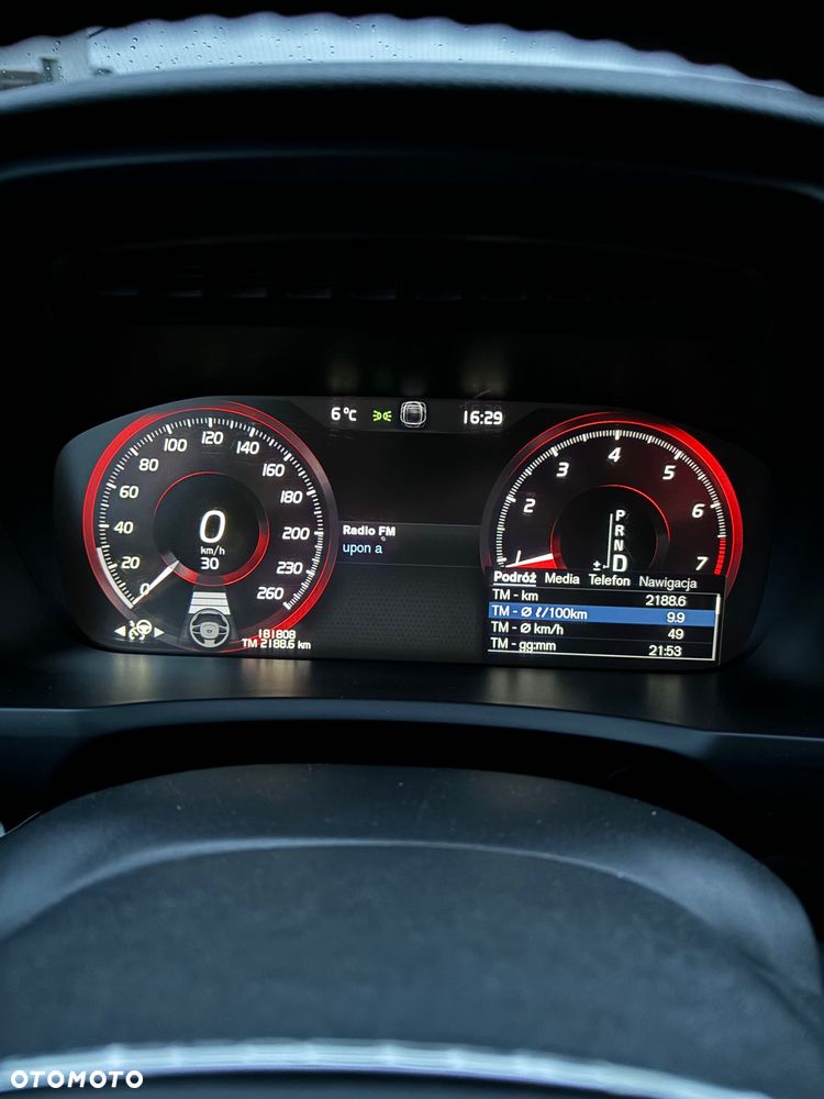 Volvo XC 90 - 8
