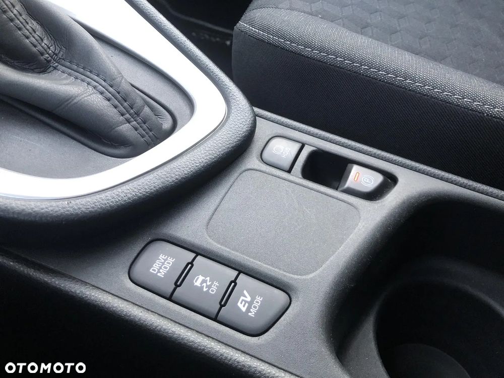 Toyota Yaris Hybrid 1.5 Comfort - 26