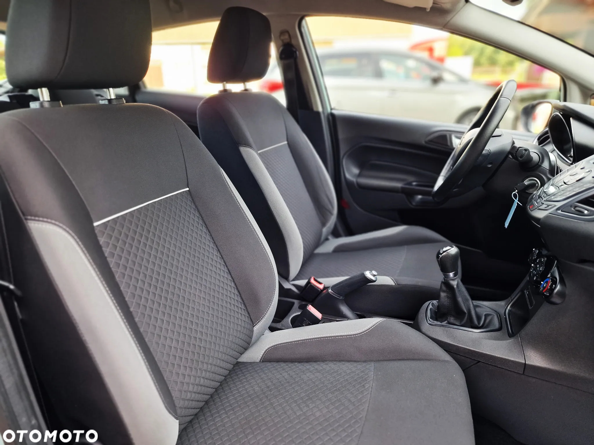 Ford Fiesta 1.0 EcoBoost S&S TITANIUM X - 26