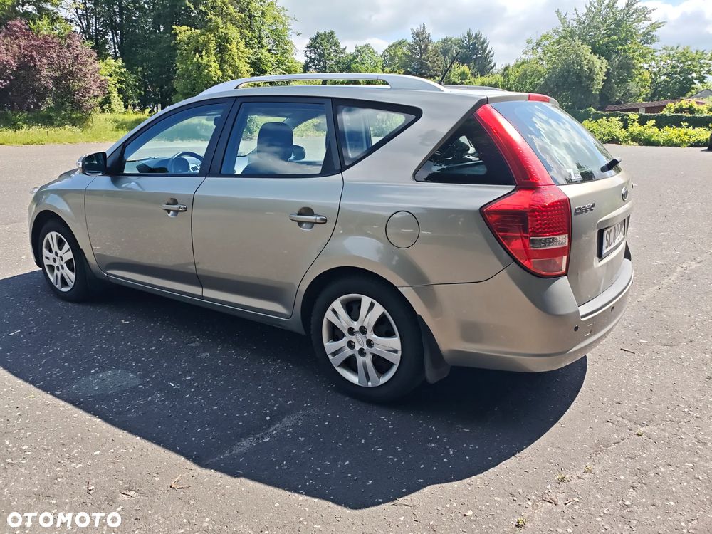 Kia Ceed 1.6 Crdi L Euro2012 - 8