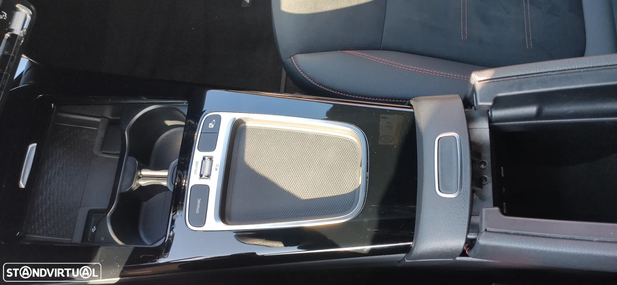 Mercedes-Benz CLA 250 e Shooting Brake AMG Line - 22