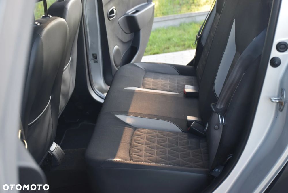 Dacia Sandero TCe 90 Laureate - 16