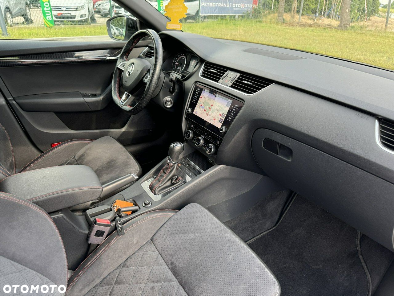 Skoda Octavia Combi 2.0 TDI DSG RS - 36