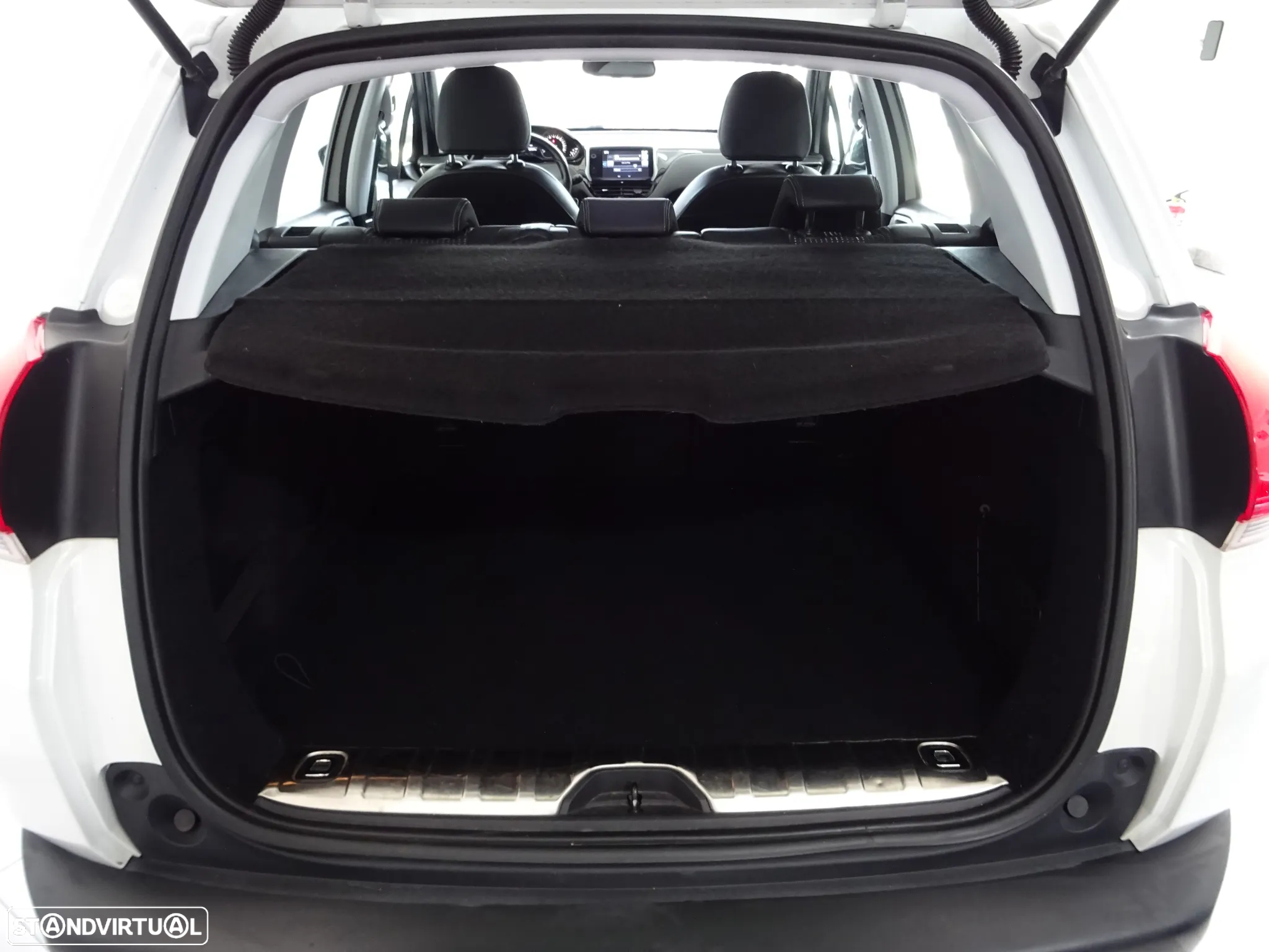 Peugeot 2008 1.2 PureTech Allure - 15