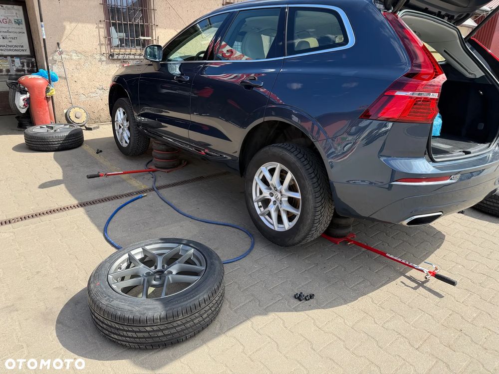 Volvo XC 60 B5 B AWD Geartronic Inscription - 41
