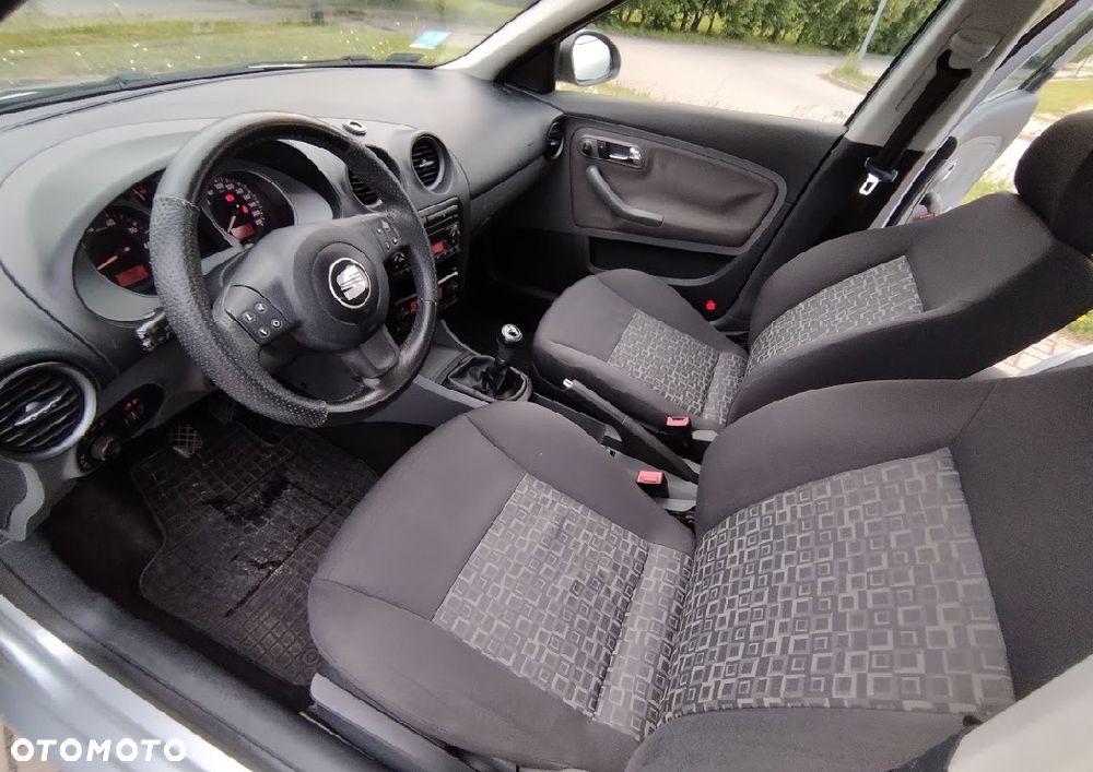 Seat Ibiza 1.6 16V Reference - 16