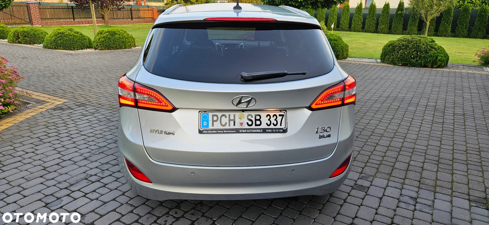 Hyundai i30 blue 1.6 CRDi Trend - 6