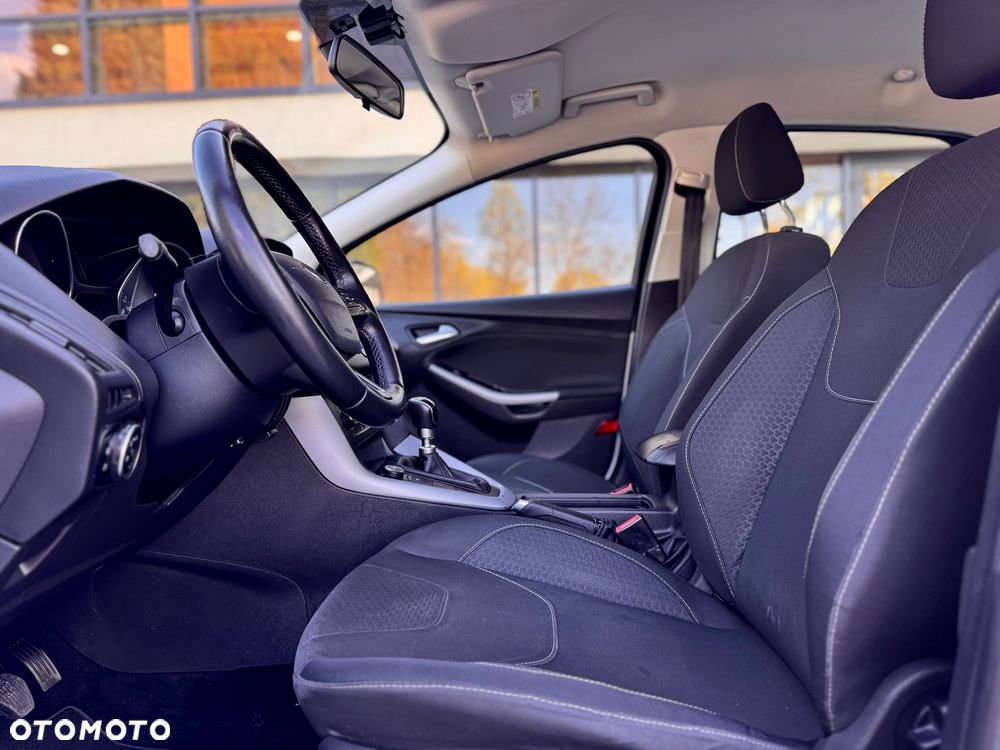 Ford Focus 1.0 EcoBoost Titanium - 11