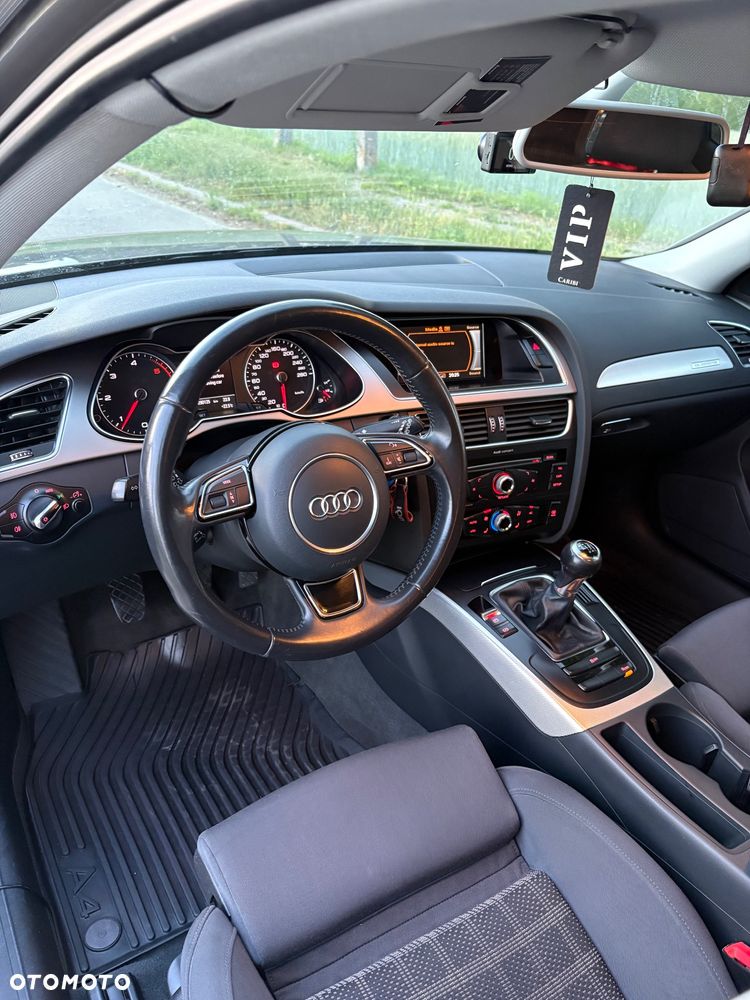 Audi A4 Avant 2.0 TDI Quattro - 14