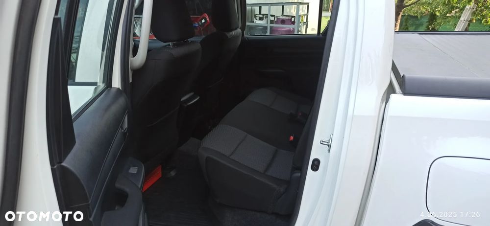 Toyota Hilux - 8