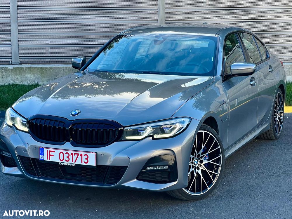 BMW Seria 3 330e Aut. M Sport - 9