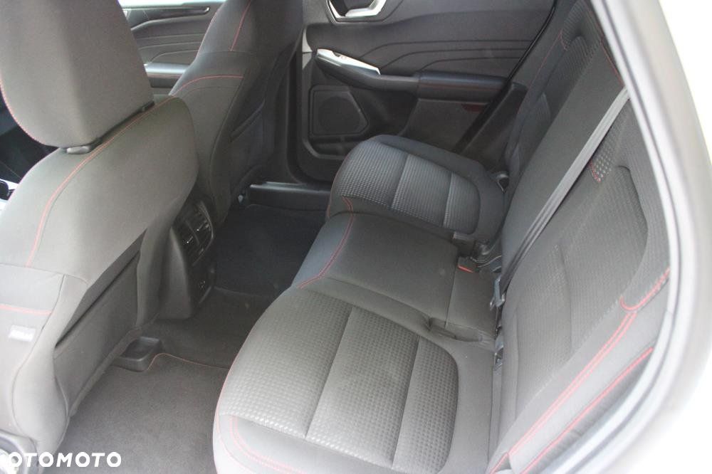 Ford Kuga - 10