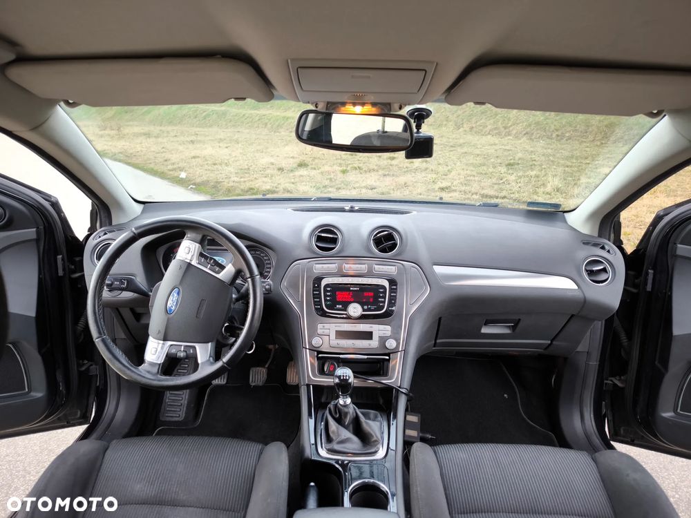 Ford Mondeo 2.0 TDCi Titanium - 17