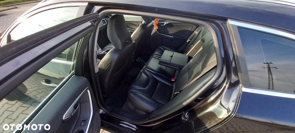 Volvo V60 D5 Geartronic Summum - 9