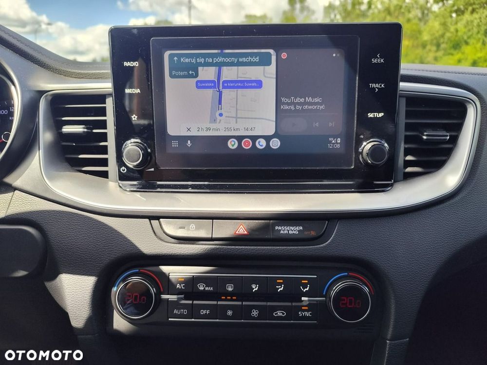 Kia Ceed - 16