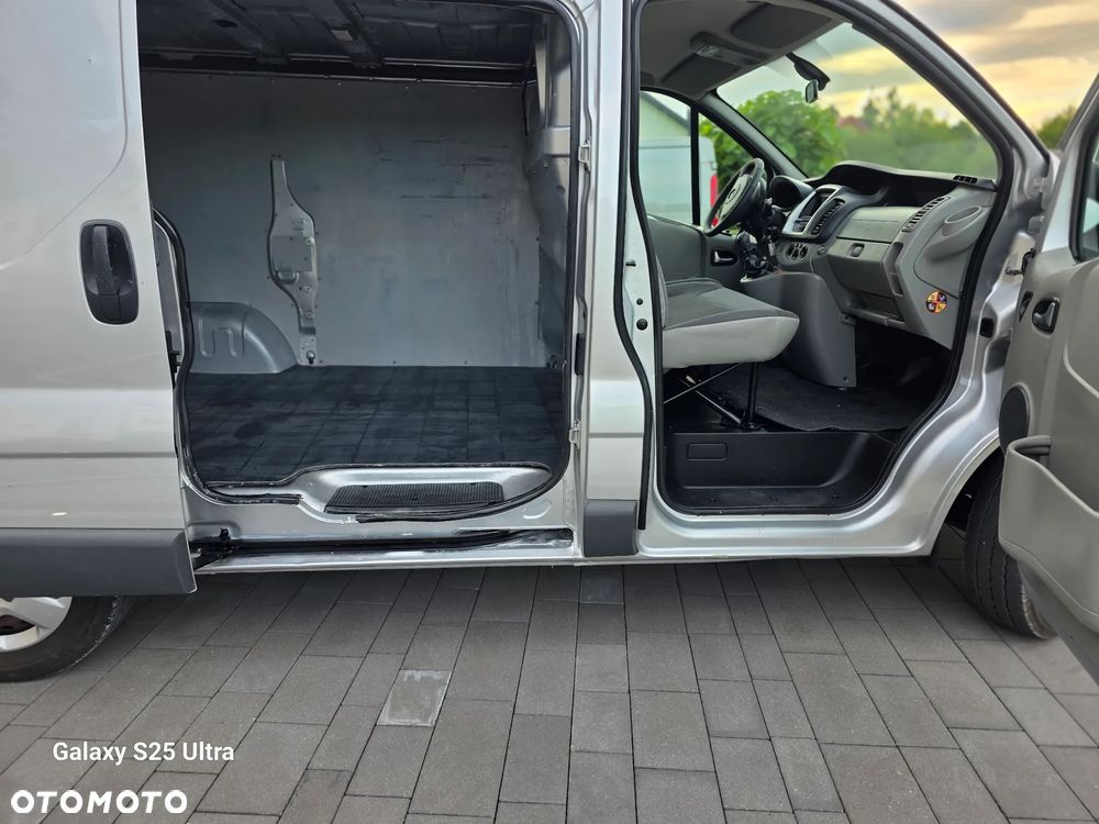 Opel Vivaro - 15