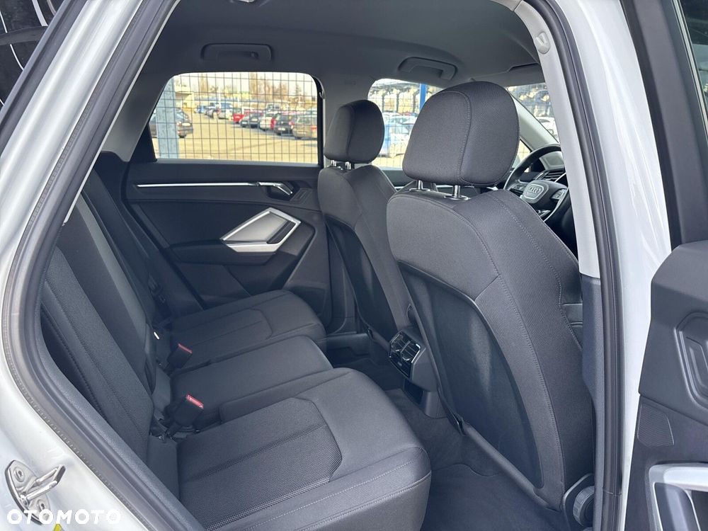 Audi Q3 35 TFSI S tronic - 12