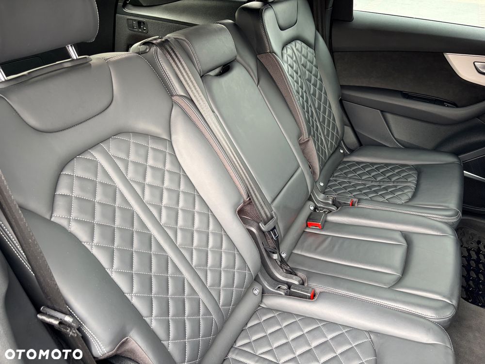 Audi Q7 - 12