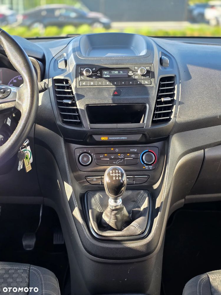 Ford Tourneo Connect - 20