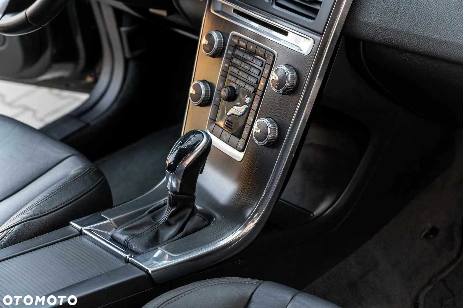 Volvo XC 60 - 32