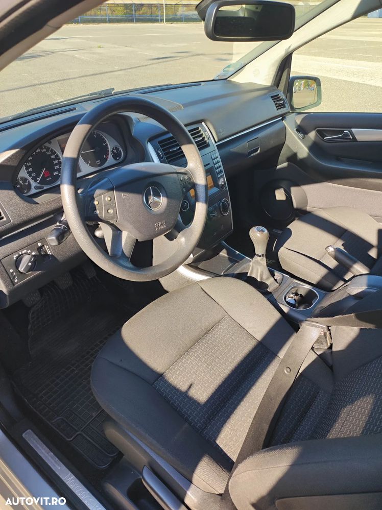 Mercedes-Benz B 180 CDI - 7