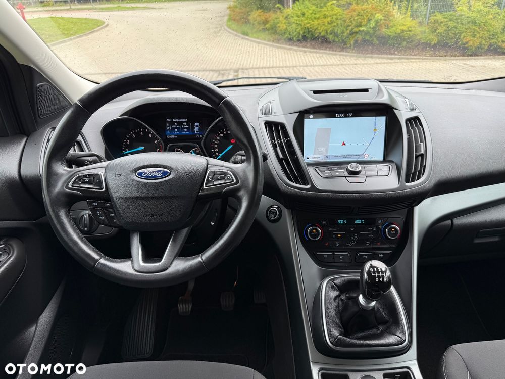 Ford Kuga 1.5 EcoBoost 2x4 Titanium - 13