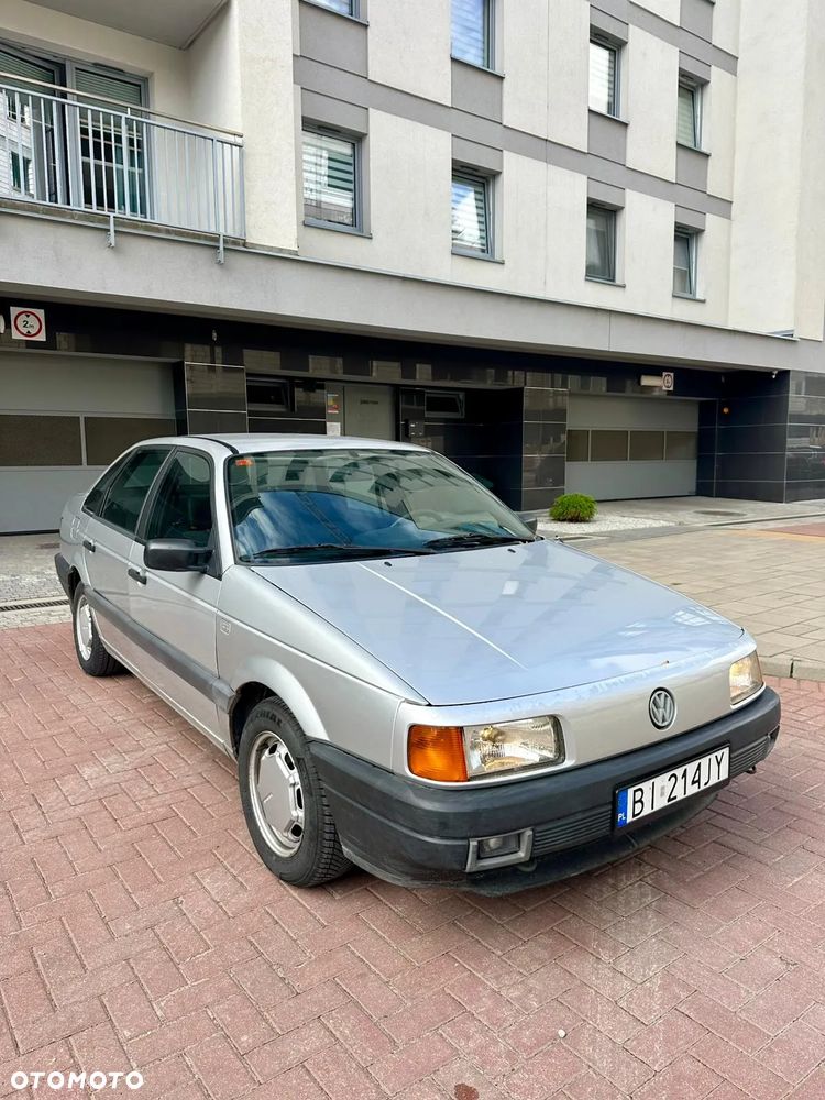 Volkswagen Passat 1.8 CL - 3