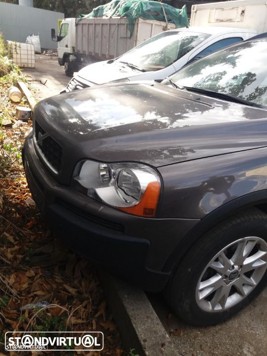 Volvo XC 90 D5 AWD de 2005 para peças - 10