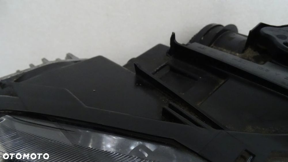 SEAT ATECA 576 - lampa przednia prawa FULL LED - 8