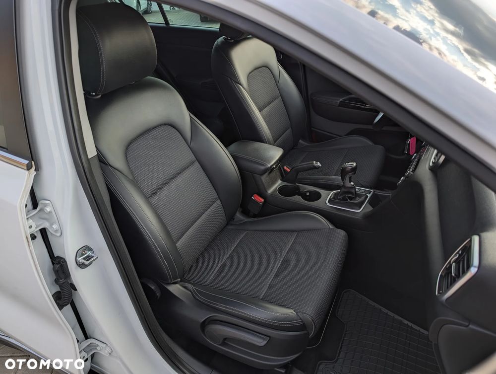 Kia Sportage 1.7 CRDI M 2WD - 34