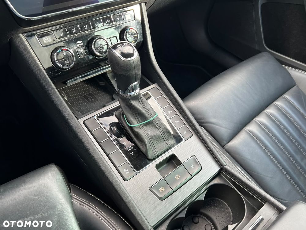 Skoda Superb 2.0 TDI DSG Ambition - 19