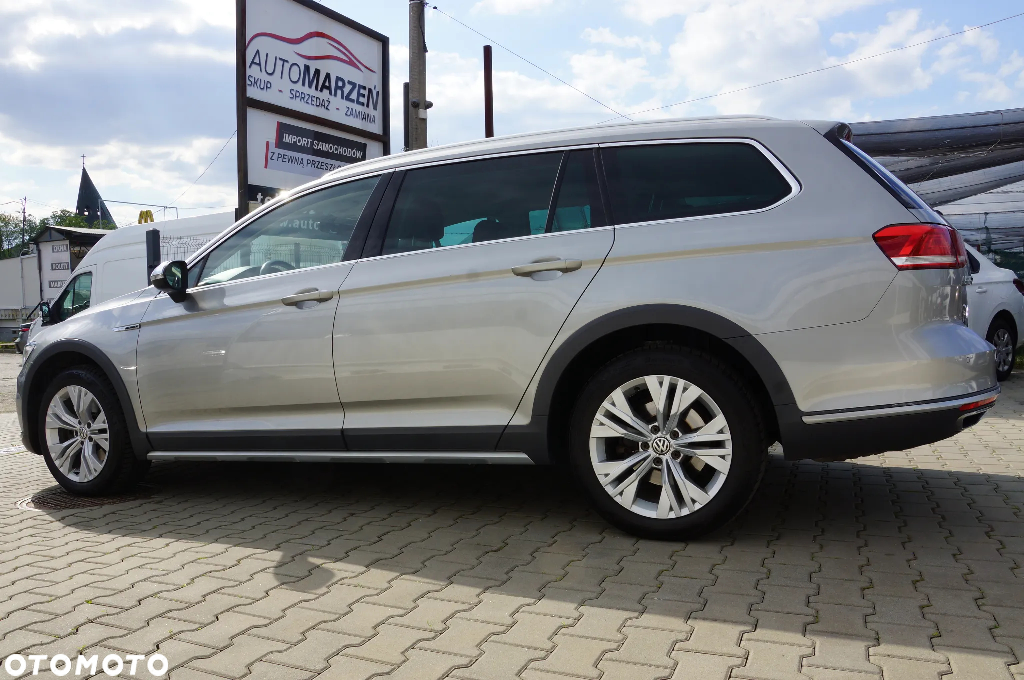 Volkswagen Passat Variant 2.0 TDI SCR DSG 4Motion Alltrack - 6