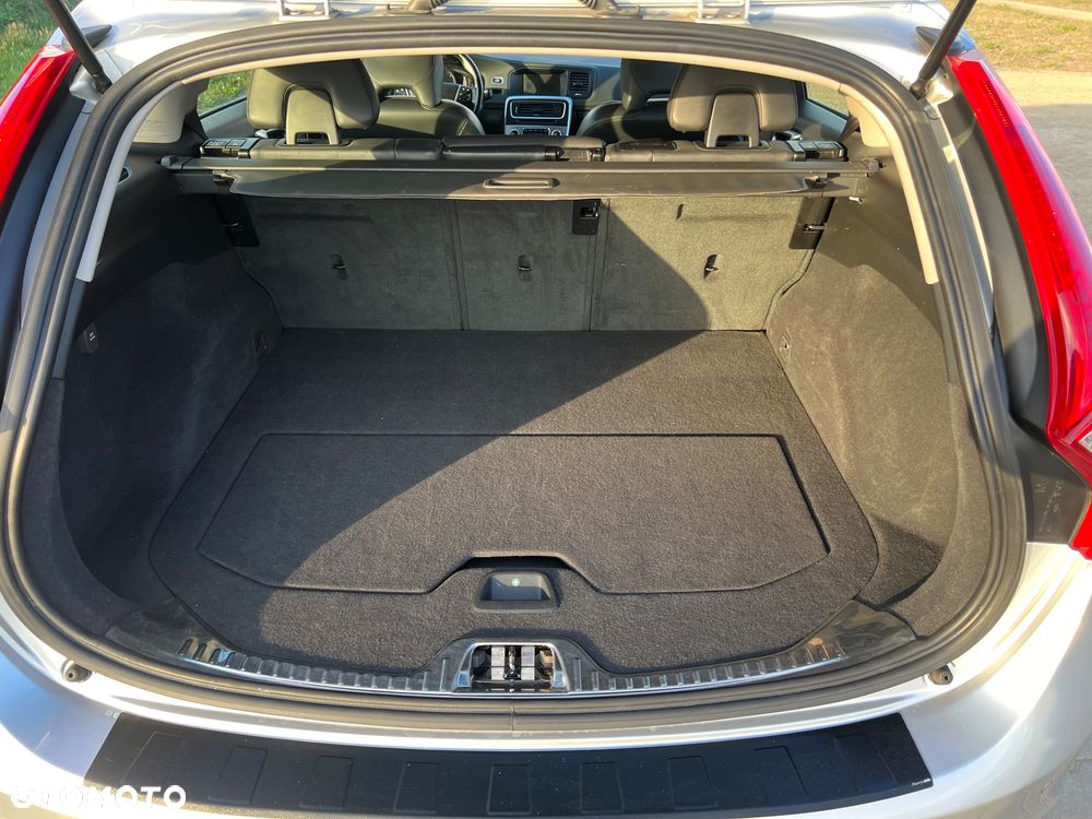 Volvo V60 Cross Country D3 Geartronic Summum - 17
