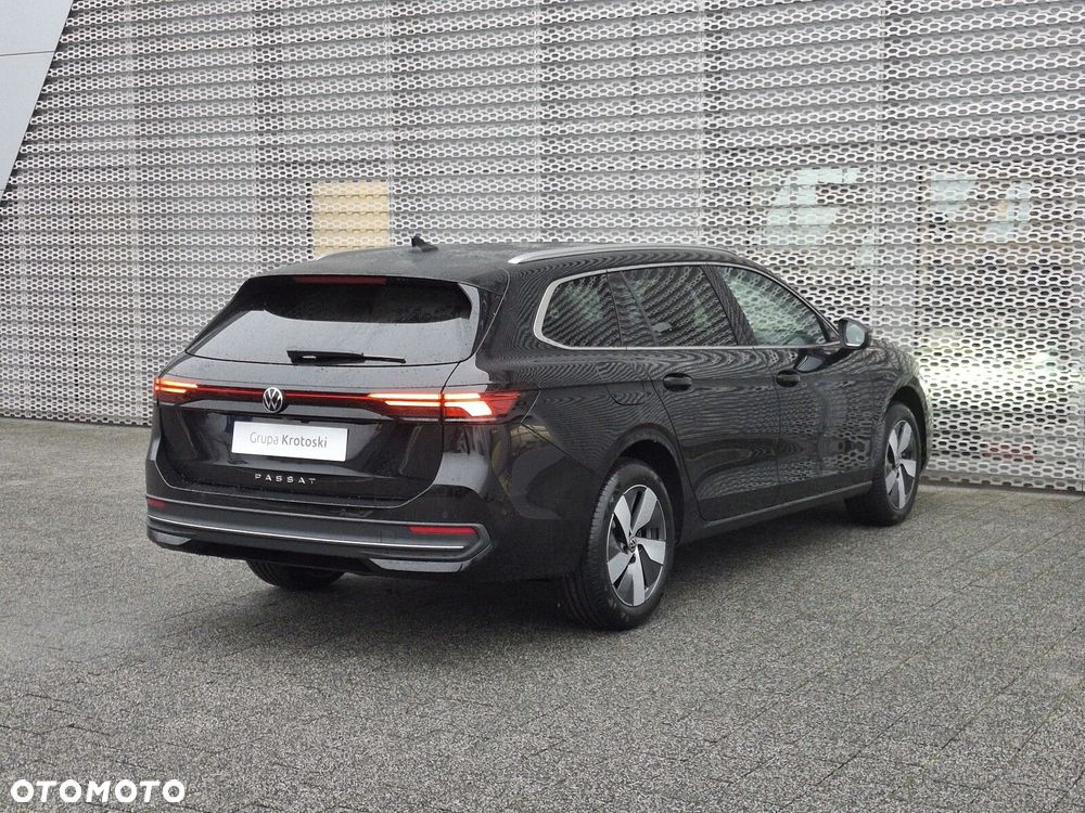 Volkswagen Passat - 5