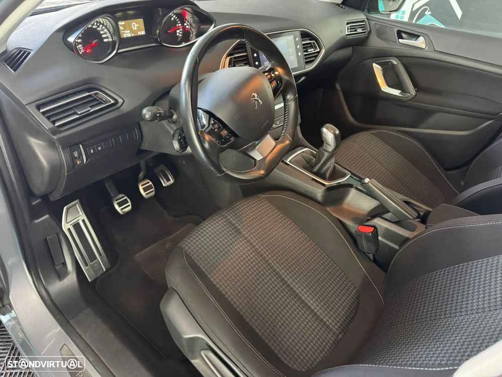 Peugeot 308 - 14