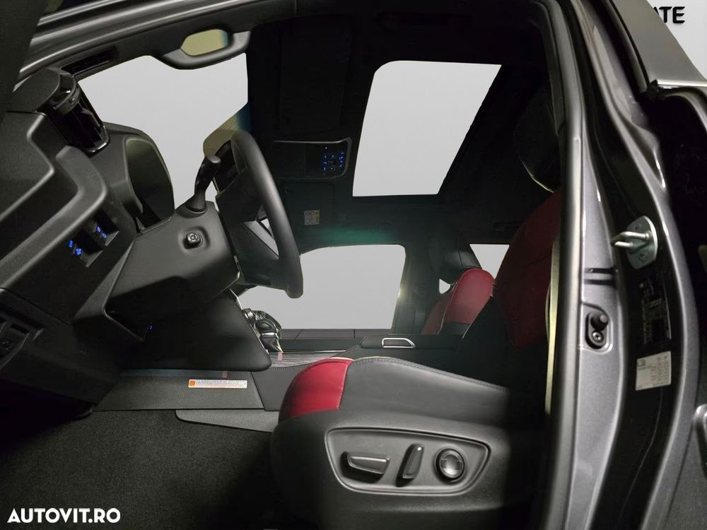 Toyota Land Cruiser 300 - 13